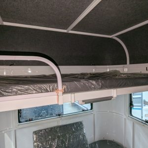 2HAL-C5475 horse float