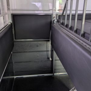 2HSL-3075 horse float