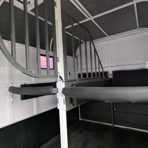 2HSL-3260 horse float